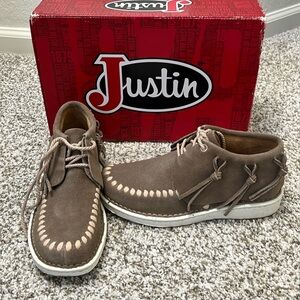 Women’s Justin shoes, Size 5.5 M